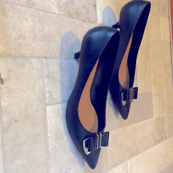 Corello Classic Shoes - Picture 3 of 3